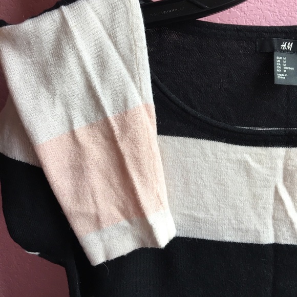 Color blocked black and white sweater - Picture 2 of 2
